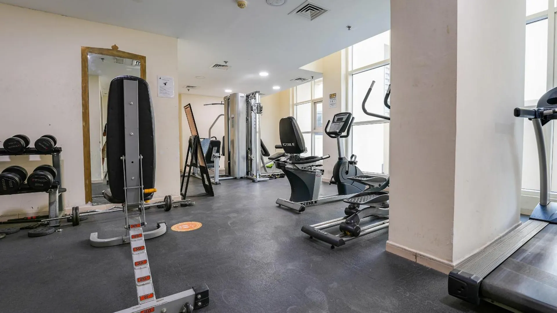 Stunning 1Br With Golf View In Sports City Dubai