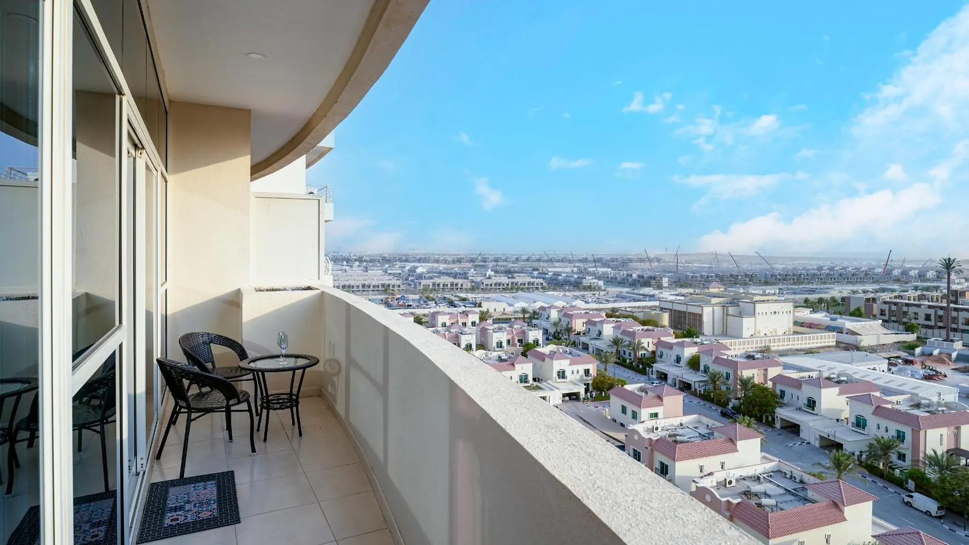 Stunning 1Br With Golf View In Sports City Dubai United Arab Emirates