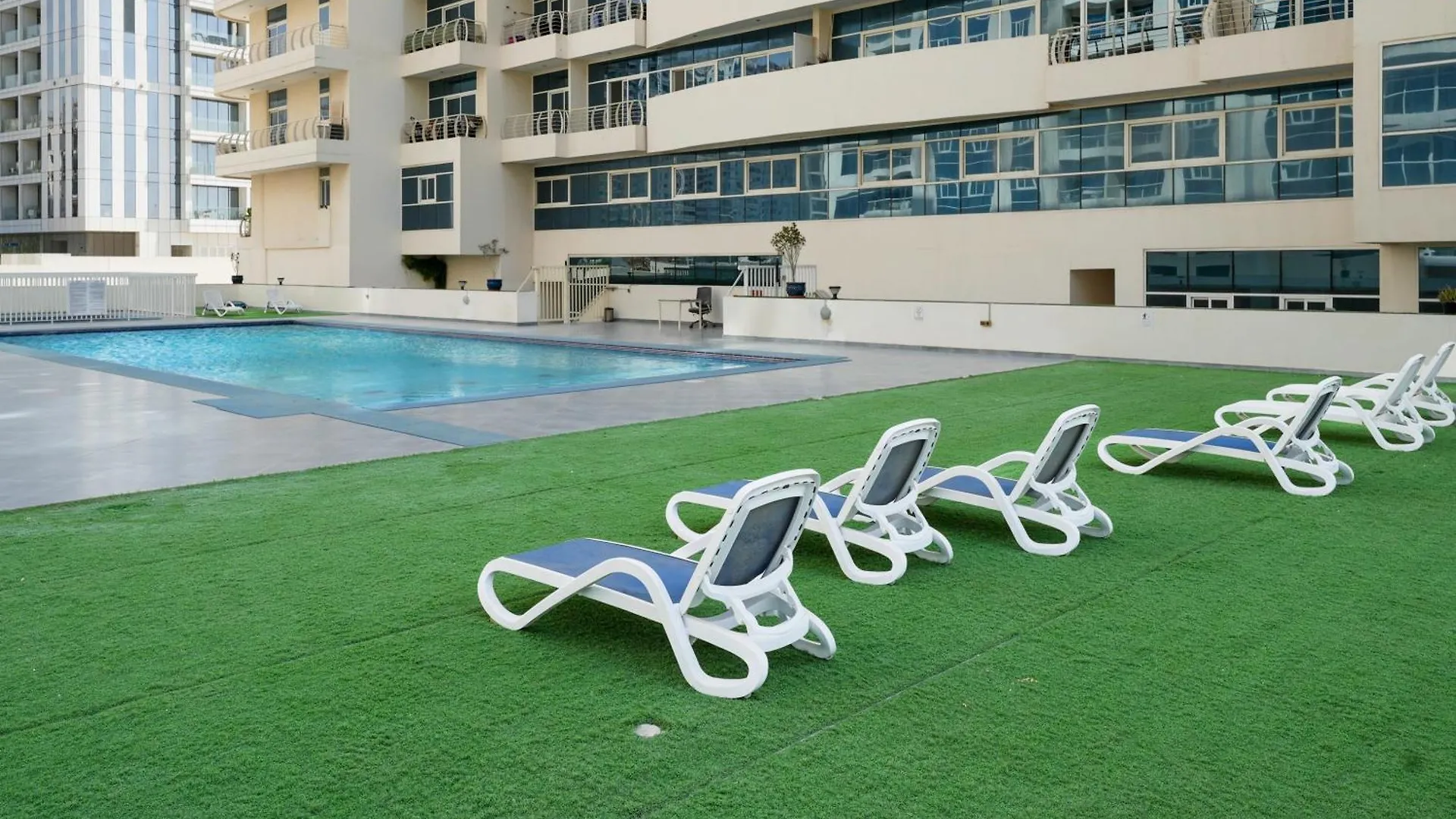 Apartment Stunning 1Br With Golf View In Sports City Dubai United Arab Emirates